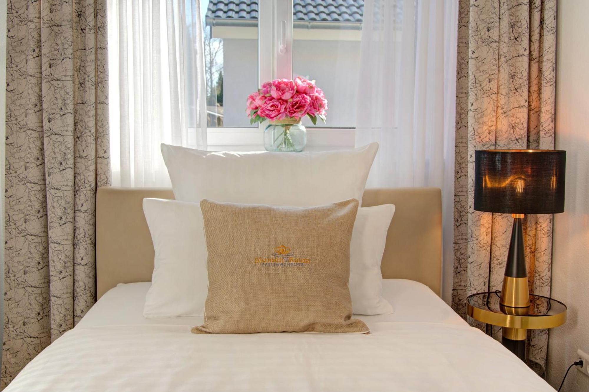 BlumenRaum Ferienwohnung 2 كارلسروه المظهر الخارجي الصورة